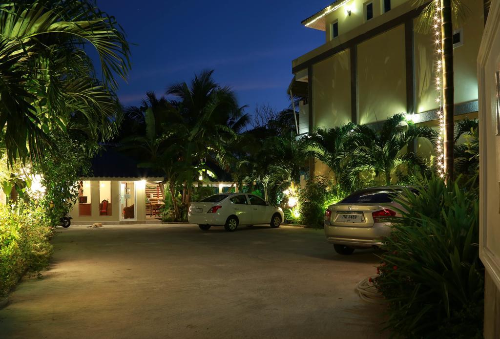 Naka Resort Kamala Beach Buitenkant foto