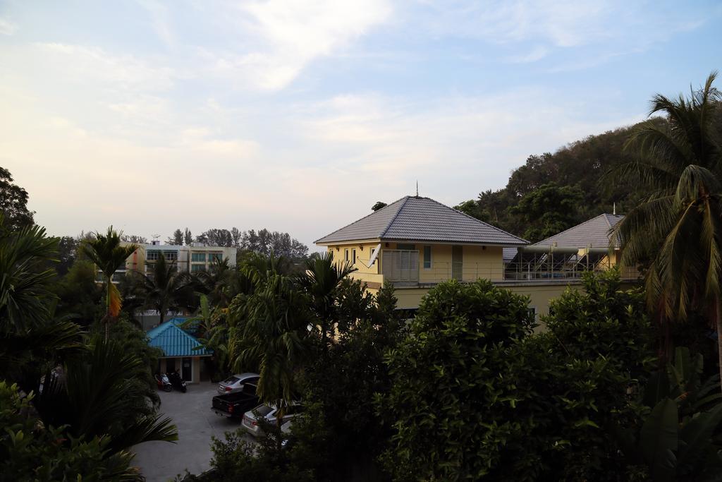 Naka Resort Kamala Beach Buitenkant foto