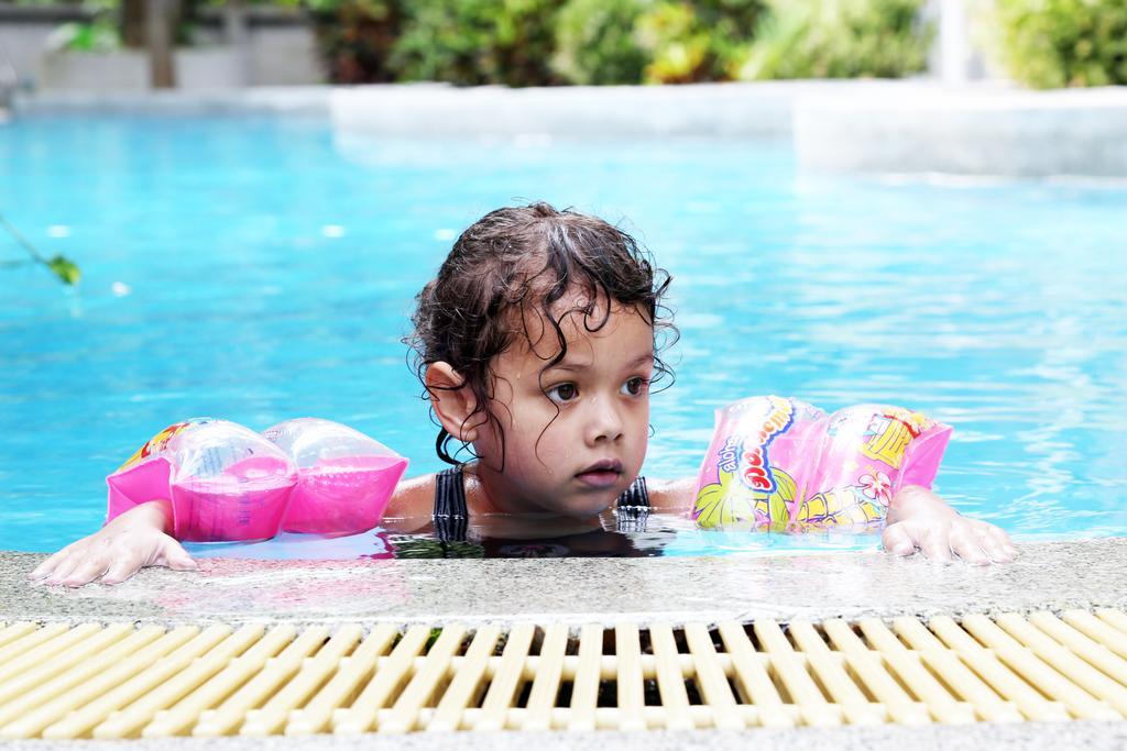 Naka Resort Kamala Beach Buitenkant foto