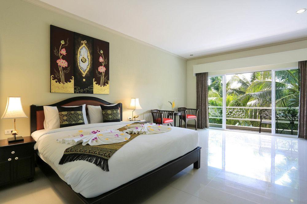 Naka Resort Kamala Beach Buitenkant foto