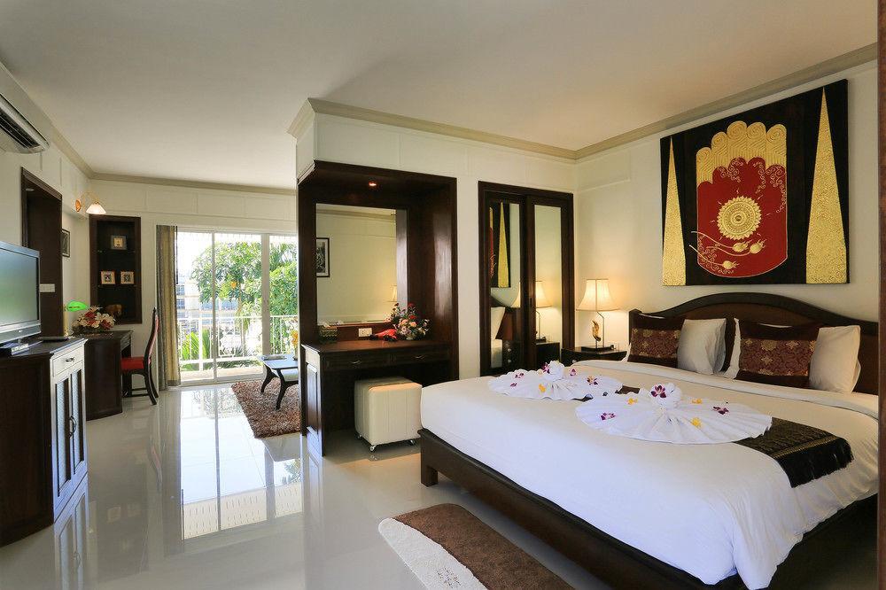Naka Resort Kamala Beach Buitenkant foto