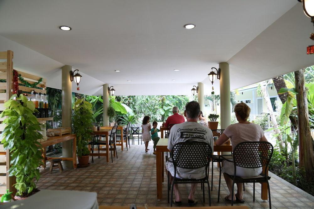 Naka Resort Kamala Beach Buitenkant foto