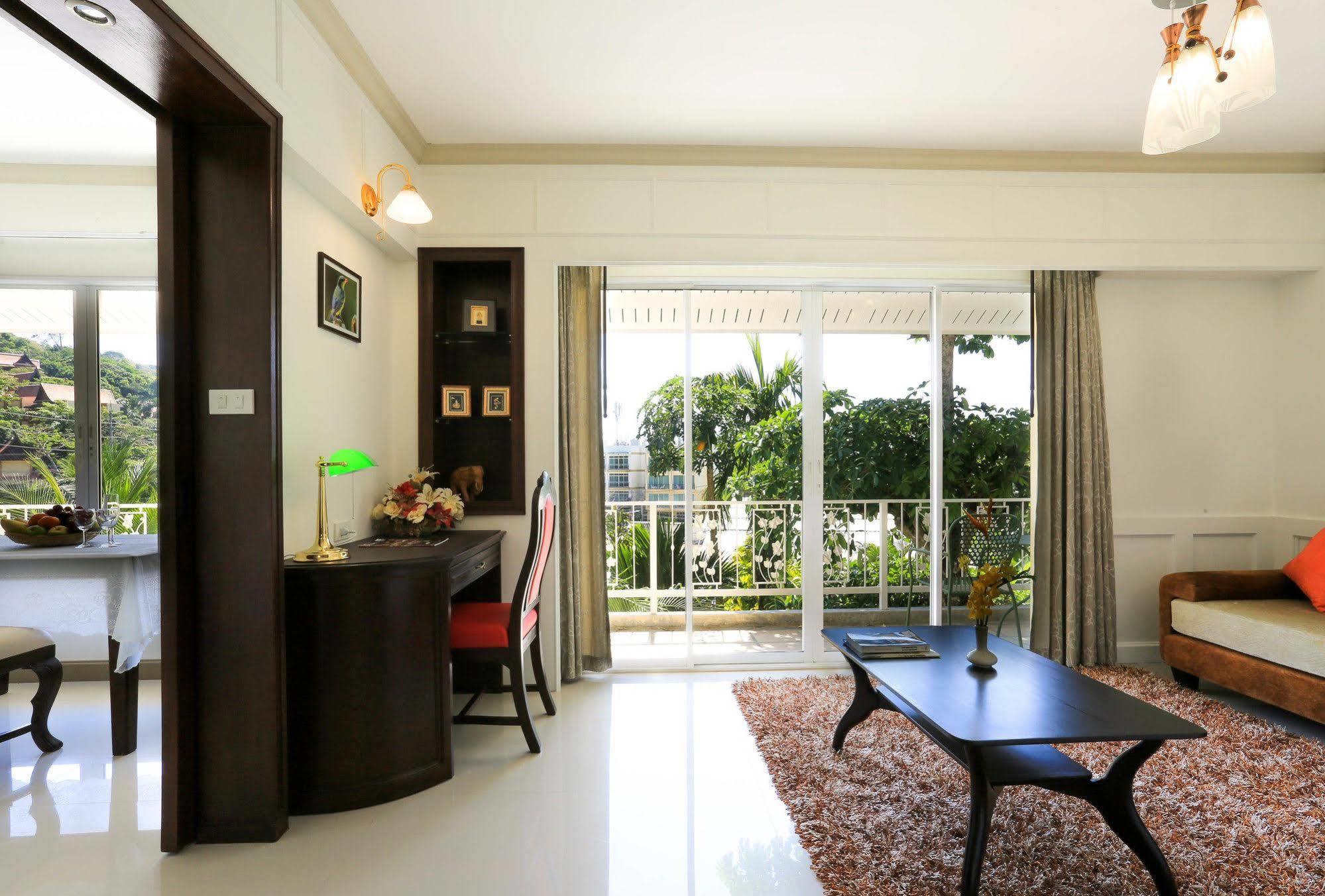 Naka Resort Kamala Beach Buitenkant foto